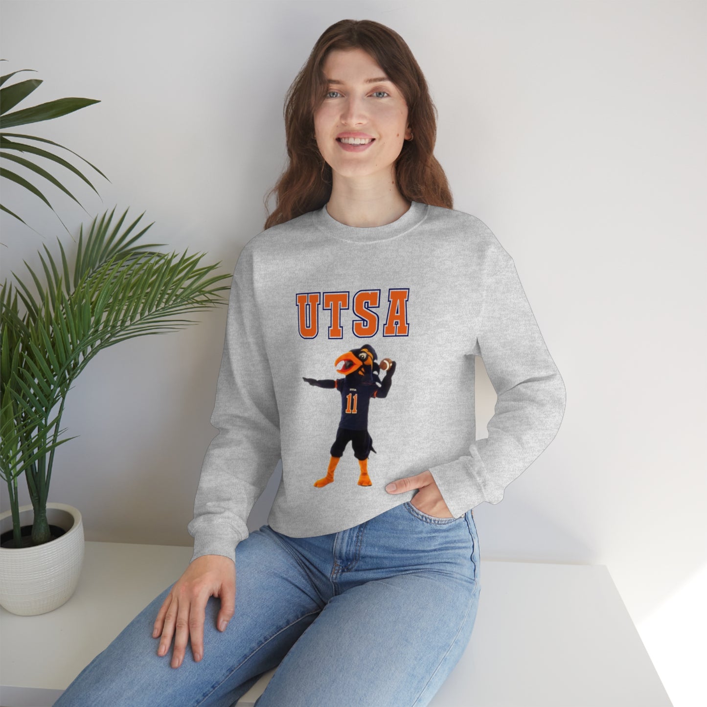 UTSA Mascot Roadrunner San Antonio Texas Unisex Heavy Blend Crewneck Sweatshirt