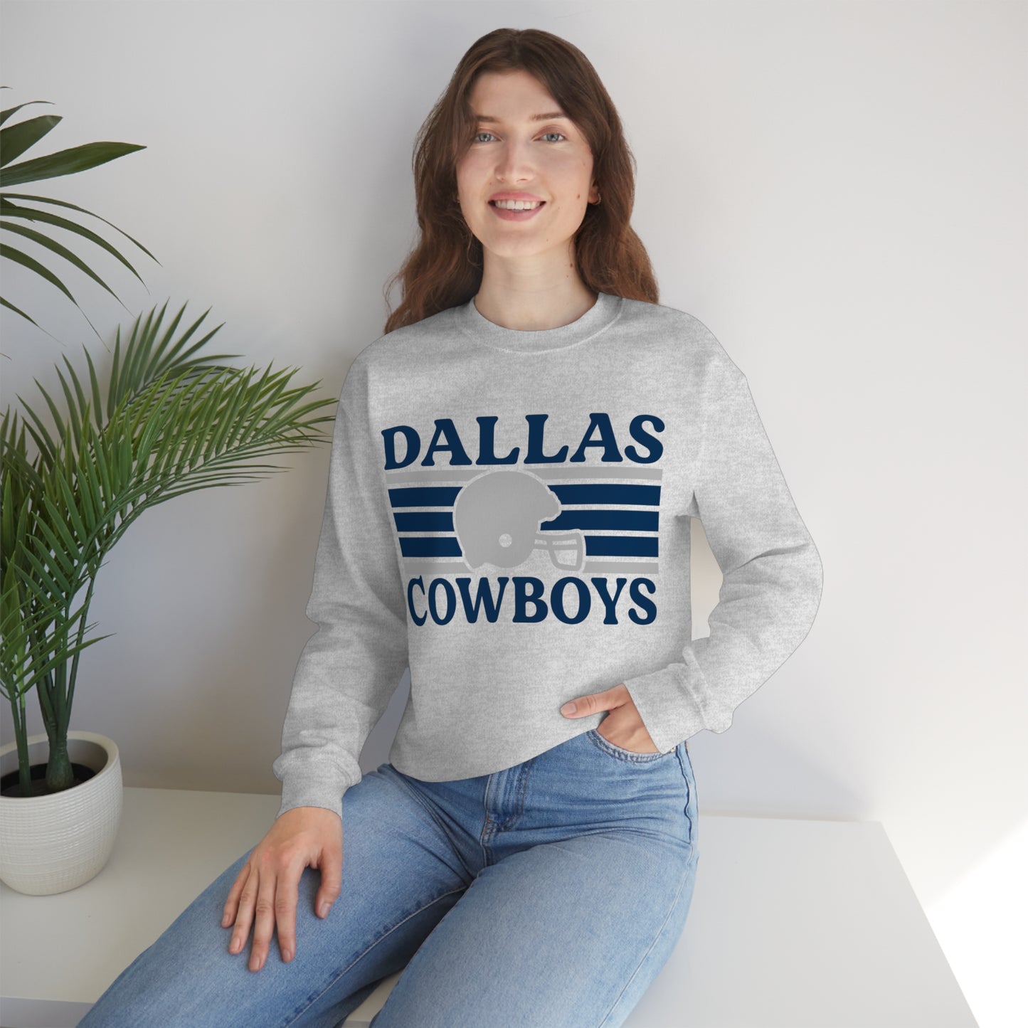 Retro Style Dallas Football Unisex Heavy Blend Crewneck Sweatshirt