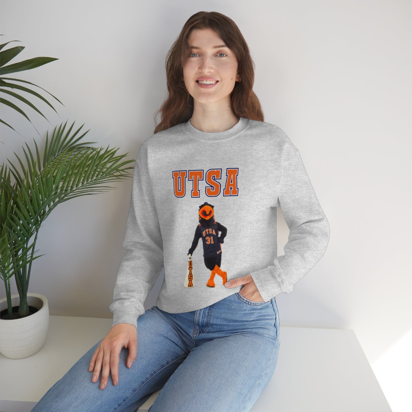 UTSA Mascot Roadrunner San Antonio Texas Unisex Heavy Blend Crewneck Sweatshirt