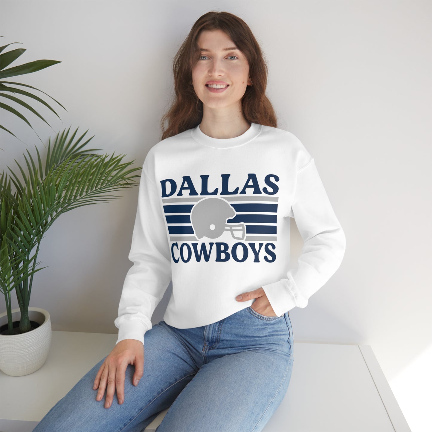 Retro Style Dallas Football Unisex Heavy Blend Crewneck Sweatshirt